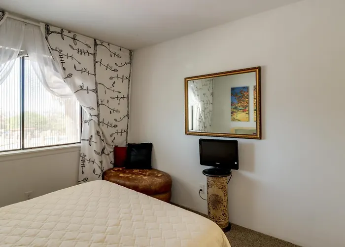 Walkable & Renovated Gem! Only 8 Mi To Dtwn * Tucson