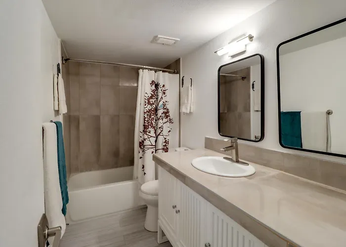 Walkable & Renovated Gem! Only 8 Mi To Dtwn * Tucson