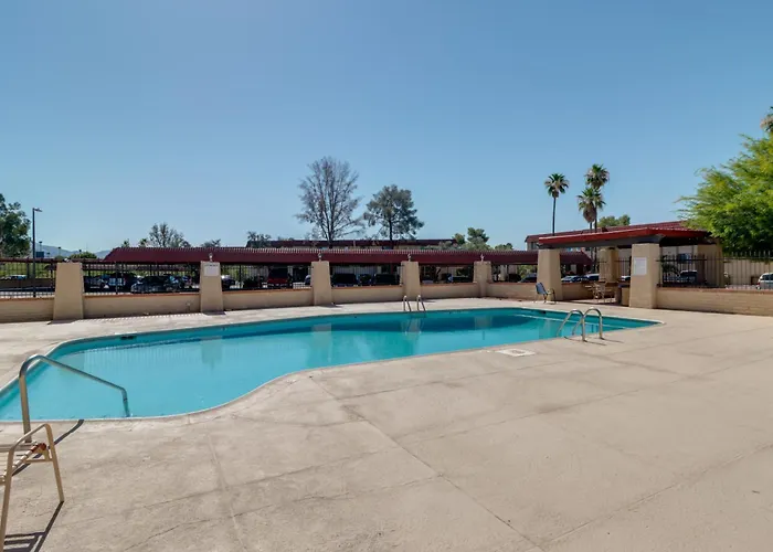 Walkable & Renovated Gem! Only 8 Mi To Dtwn * Tucson